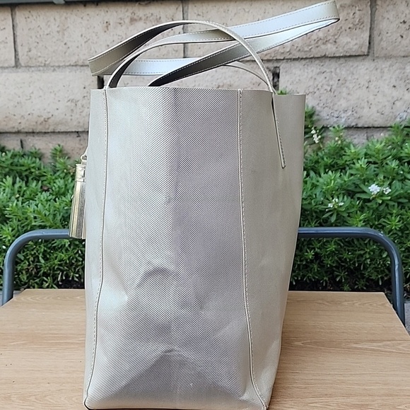 Michael Kors Champagne Metalic Gold Shopping Tote - Picture 4 of 13